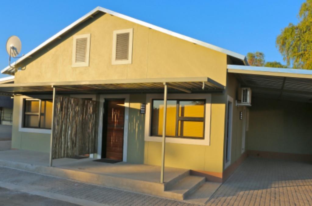Schuetzenhaus Guesthouse Keetmanshoop Exterior photo